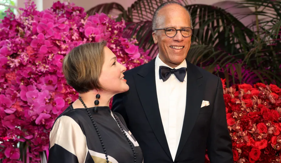lester holt wife